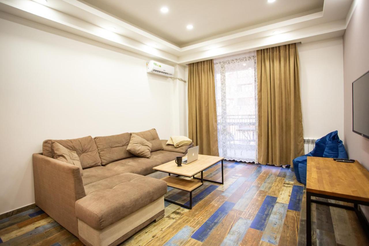 Fantastic Apartments Near Republic Square, Perfect Location, Mystreet Company Ereván Exterior foto