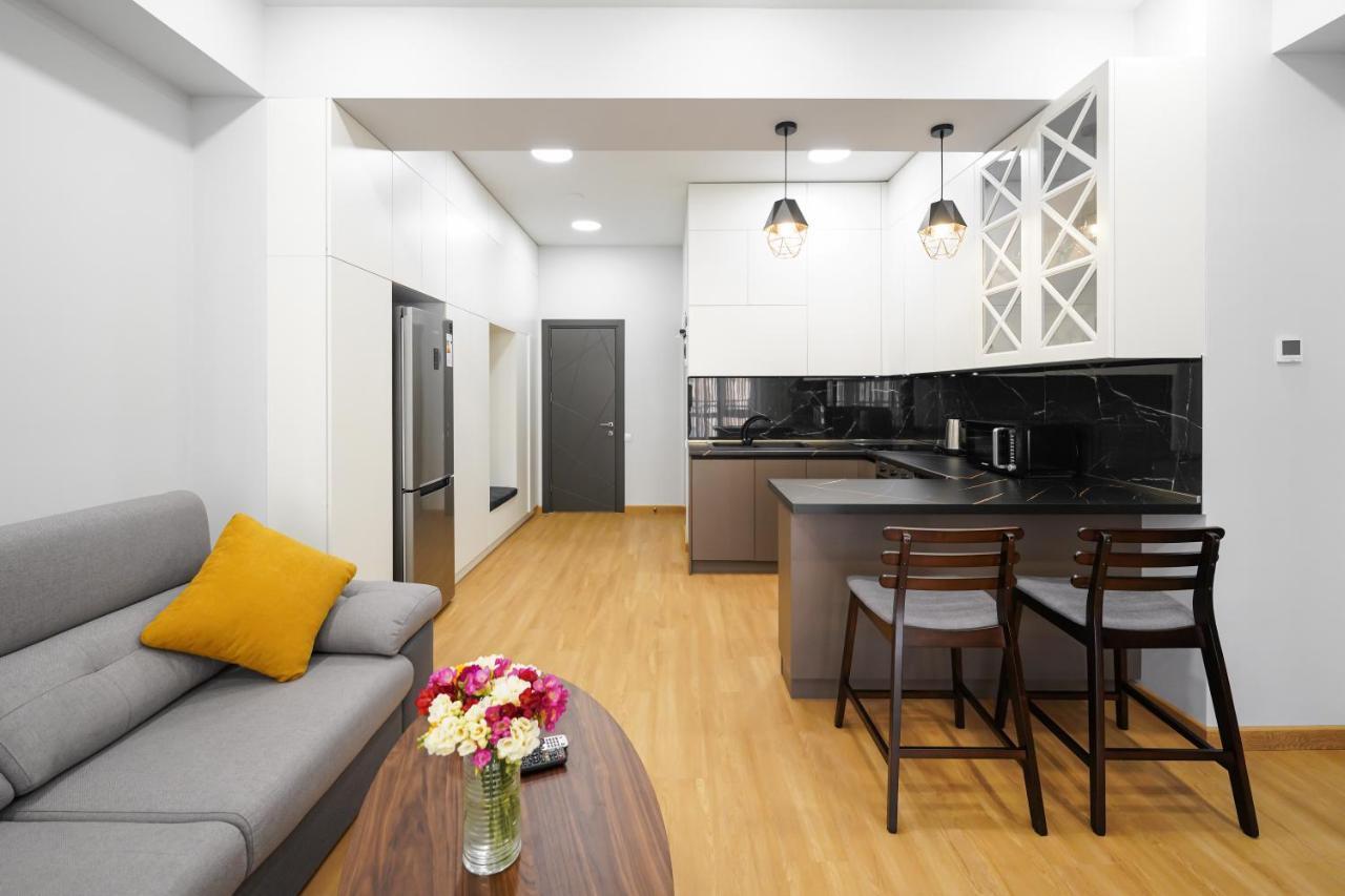 Fantastic Apartments Near Republic Square, Perfect Location, Mystreet Company Ereván Exterior foto